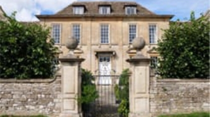 Why Tell Your Home Insurance Carrier if You Live in a Gated Community